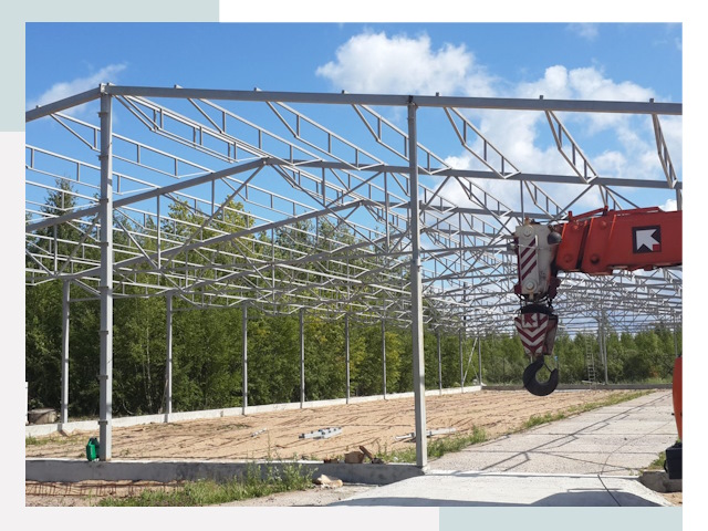 Строительство конюшен в Губкин от 609 руб. под ключ